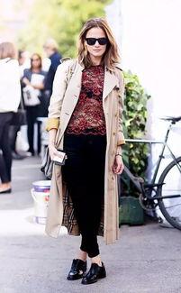 国产黑色风衣女人视频,国产时尚演绎