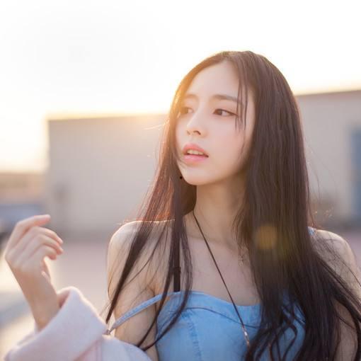 校花下海视频在线看国产,国产青春励志剧，演绎梦想与现实的碰撞