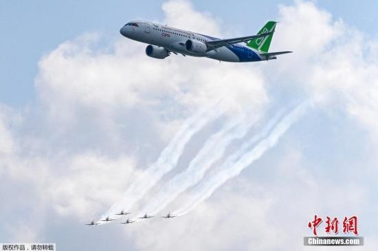 国产航空飞行视频,翱翔蓝天，见证中国航空力量崛起