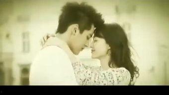 国产电影吻戏视频大全,浪漫瞬间，情感升温